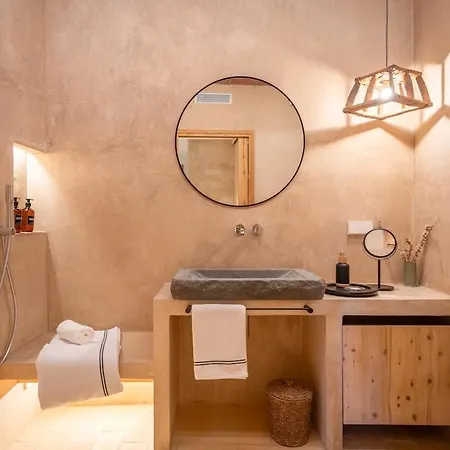 Moneta, Relax In The Emporda, Costa Brava * Sobrestany