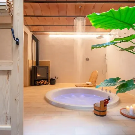 Moneta, Relax In The Emporda, Costa Brava * Sobrestany